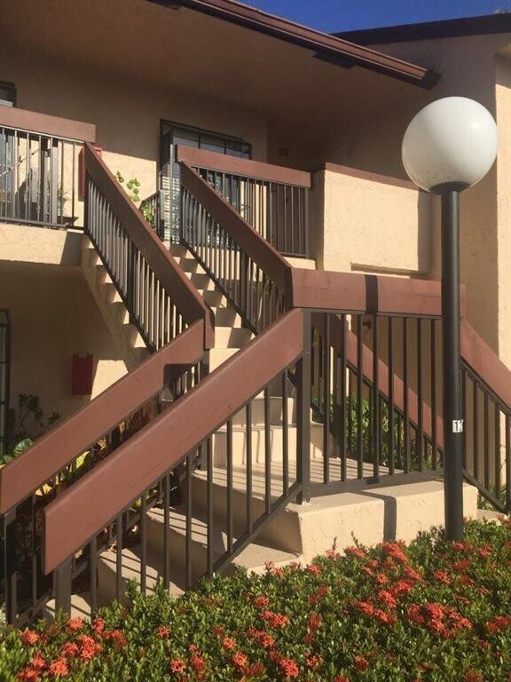 Building Photo - 2363 SW 15th St