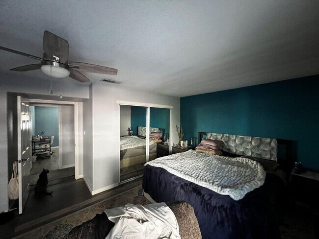 Building Photo - Beautiful Home in Southwest Woodland Cul-d...