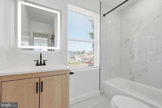 Building Photo - 25 Autumn Ln