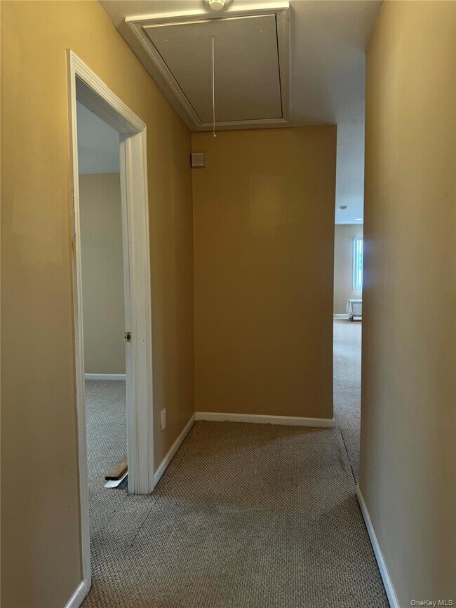 Building Photo - 20 Bronx St