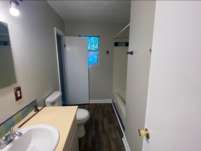 Building Photo - 729 Butler St