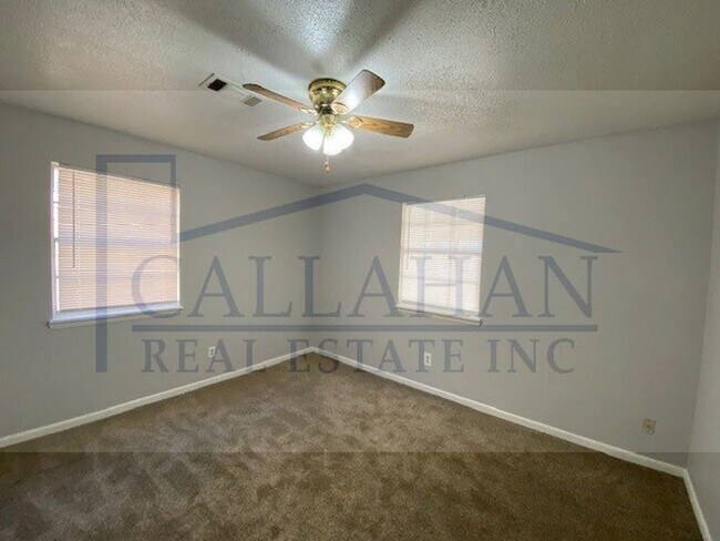 Building Photo - 8211 Woodview Dr N