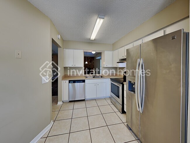 Building Photo - 14309 Lackman Ln