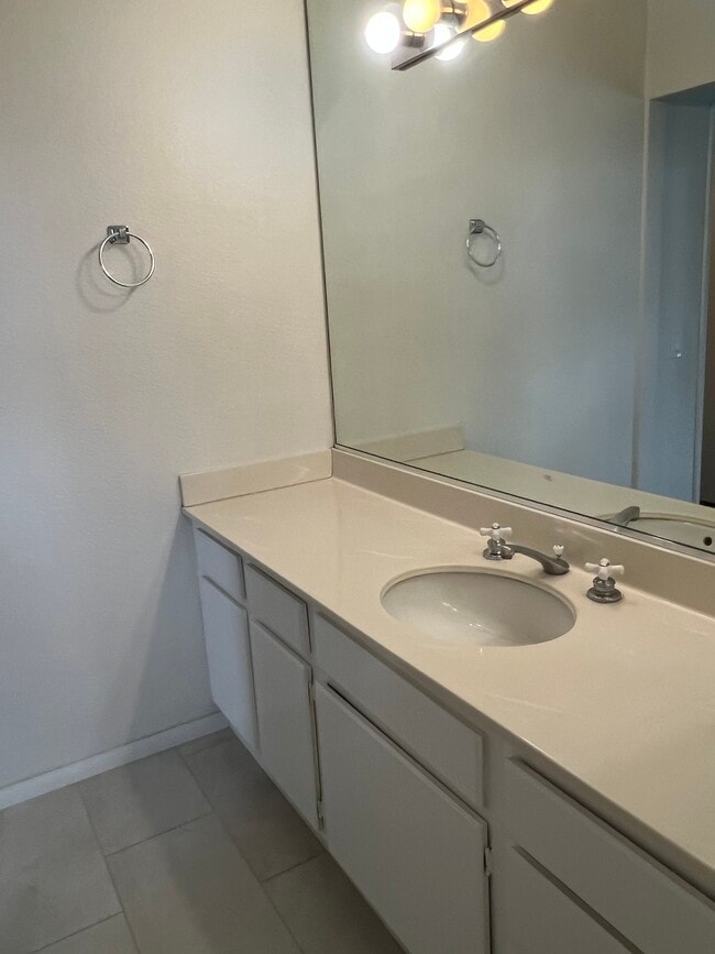 Building Photo - 2266 Aspen St