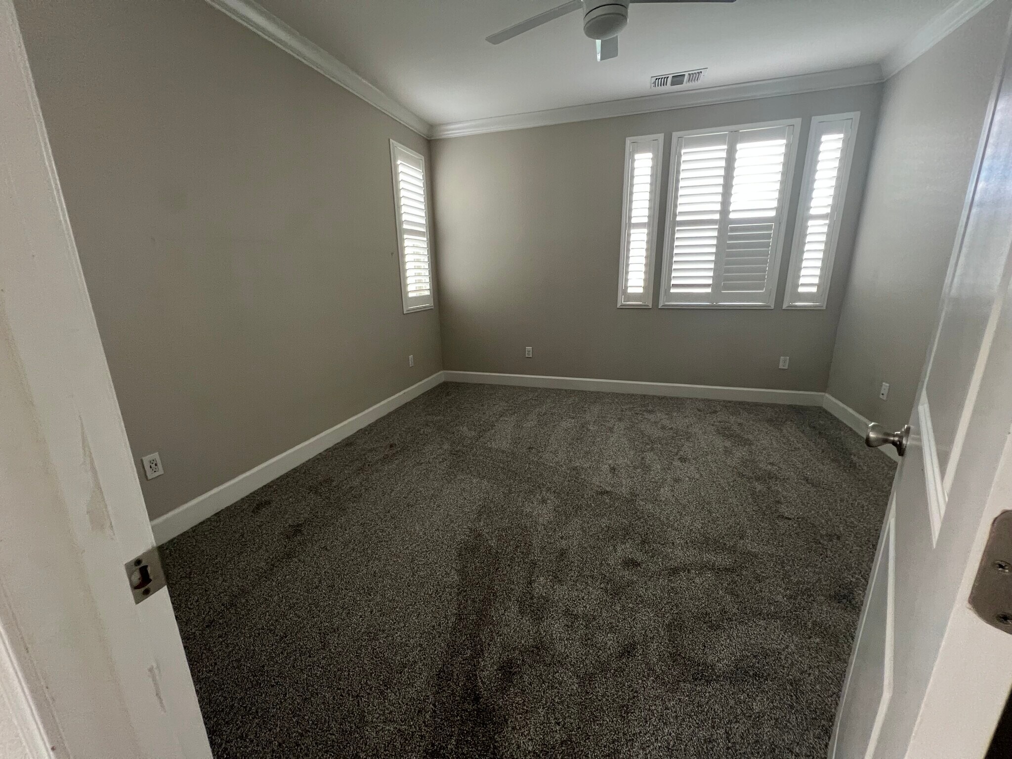 master room - 2904 Worthing Cmn