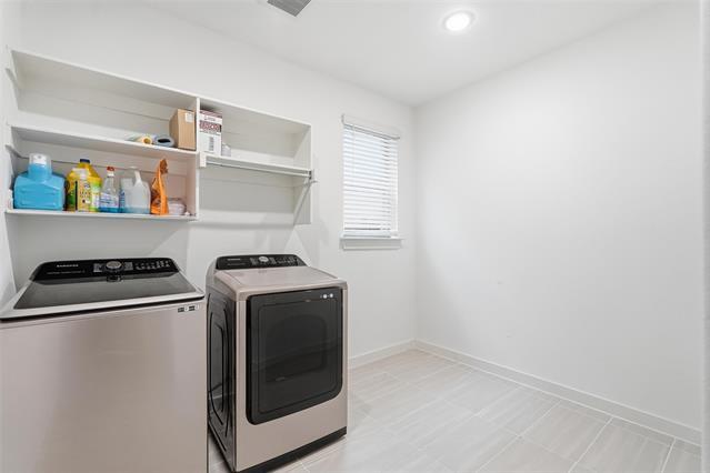 Building Photo - 1304 Sweetleaf St