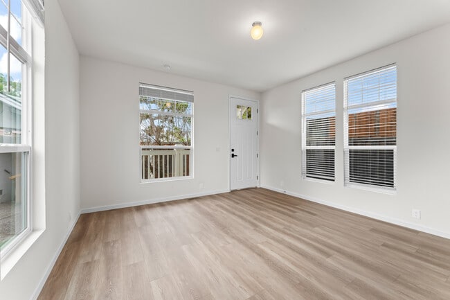 Building Photo - 1822 Nestorita Way