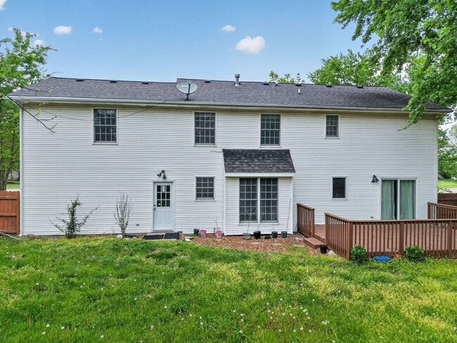 Building Photo - Spacious 4BR House in Columbia