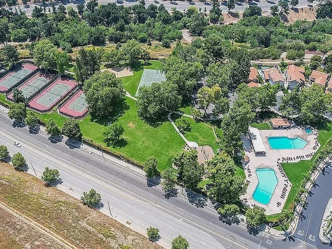 Building Photo - 12021 Falcon Crest Way