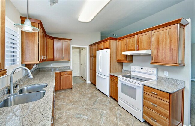 Building Photo - Beautifully Updated 3 Bed, 2 Bath Home on Nearly 1/3 Acre with Trex Deck