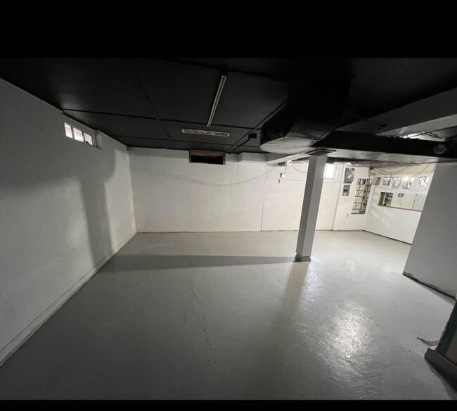 Building Photo - 3835 S 17th St