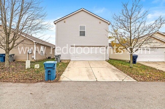 Building Photo - Charm and Convenience- Your 3 Bedroom Have...