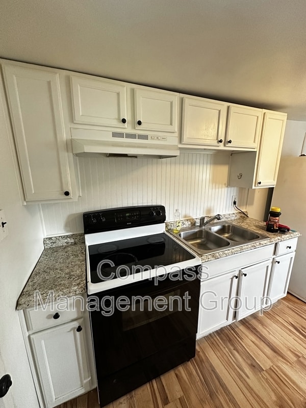 Building Photo - 3121 Conner Dr