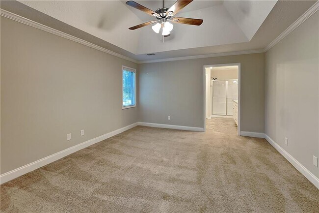 Building Photo - 3564 Saddlebrook Dr