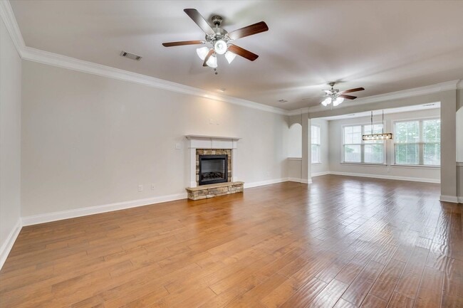 Building Photo - 226 Sandleton Way