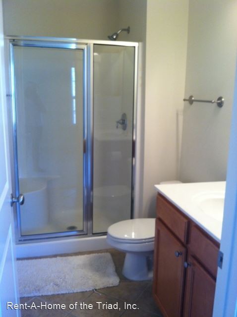 Building Photo - 2 br, 2 bath House - 108 Sunset Circle #202