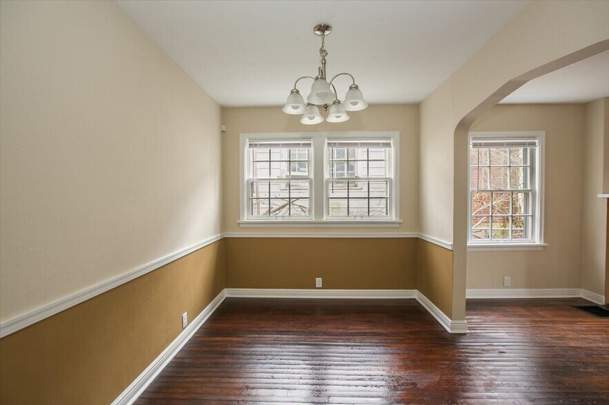 Dining Room - 148 Niagara Ave