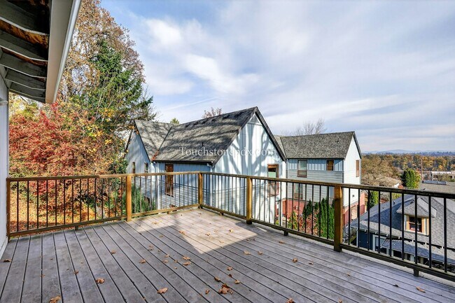 Building Photo - **$500 OFF SECOND MONTH RENT!**Bright Home with Stunning Mountain Skyline Setting!