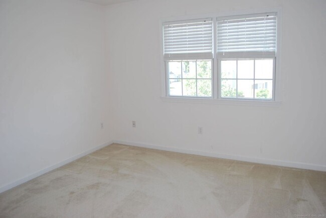 Building Photo - 109 Overshot Dr