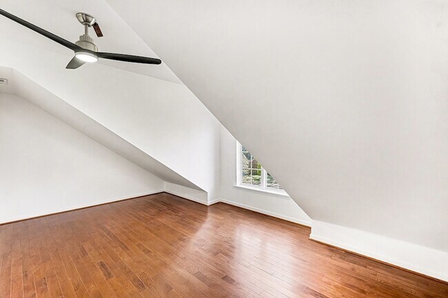 Building Photo - 8816 Caswick Ct