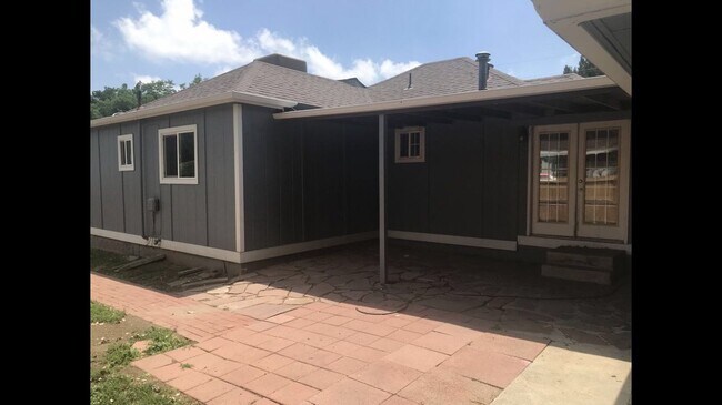 Building Photo - Cheesman St. BR