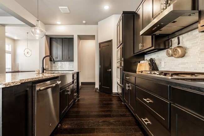 Building Photo - 210 Sonora Ln