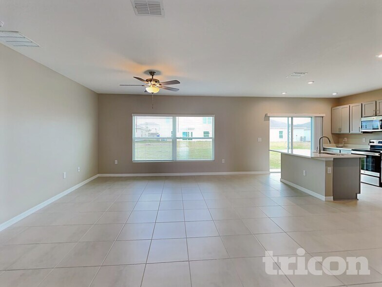 Building Photo - 212 Garnet Ave