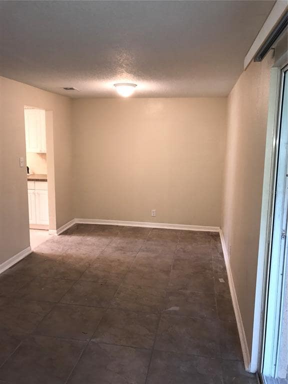 Building Photo - 906 Homewood Dr