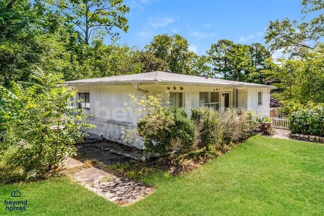 Building Photo - Discover this 3-bedroom, 1.5-bath home in ...