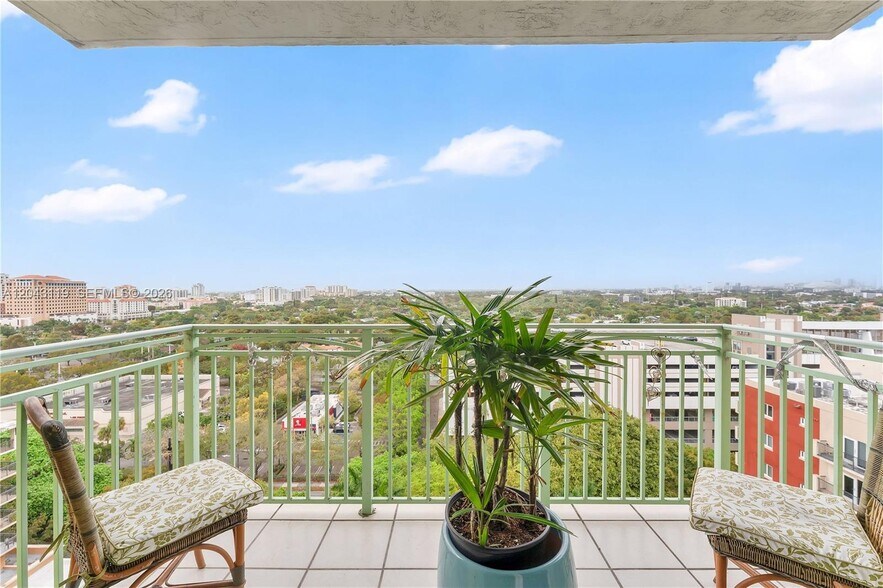 Building Photo - 3500 Coral Way
