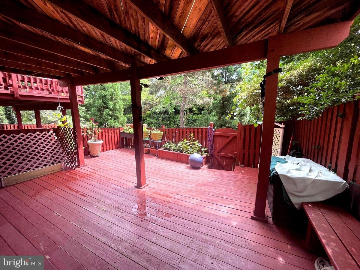 Building Photo - 47402 Darkhollow Falls Ter