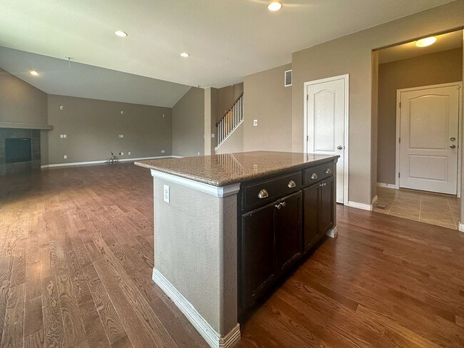 Building Photo - 4bd house in a heart of Dove Village!