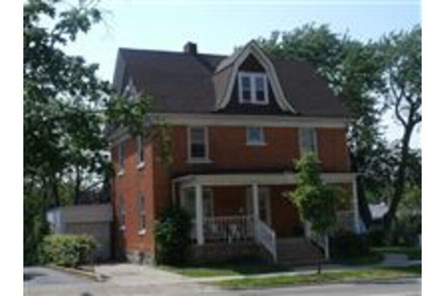 Building Photo - 221 N Ashley St