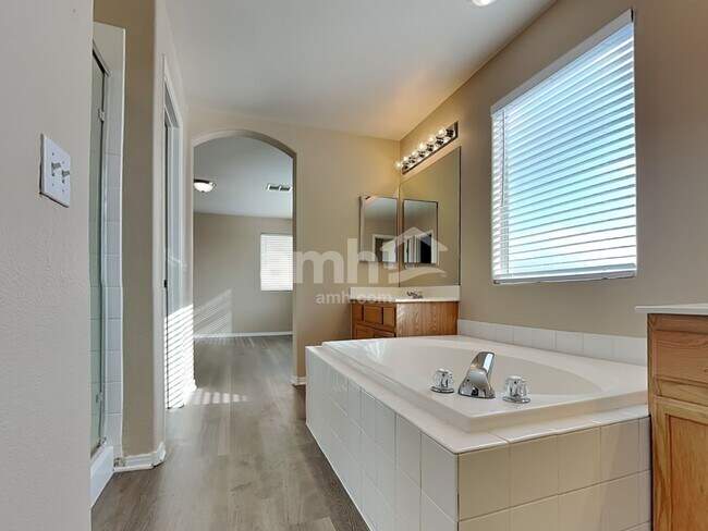 Building Photo - 8440 Walker Gardens Pl