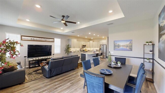 Building Photo - 5655 SW 78th Ave Rd