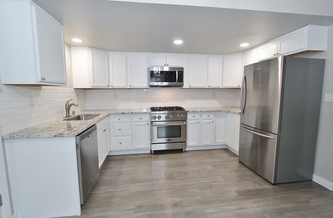 Building Photo - 11887 W Alfred St