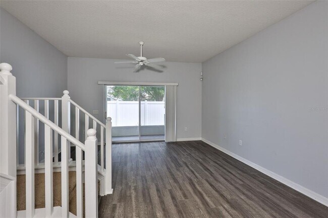 Building Photo - 12950 Kings Crossing Dr