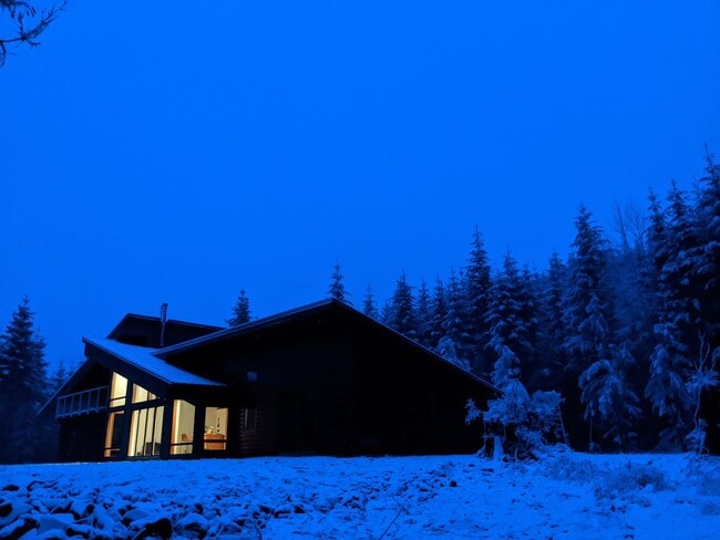 Building Photo - 5bd/3.5ba Monroe Home