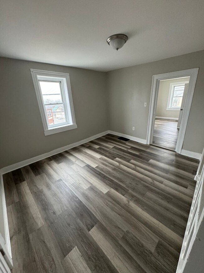 Building Photo - 42-44 Potomac