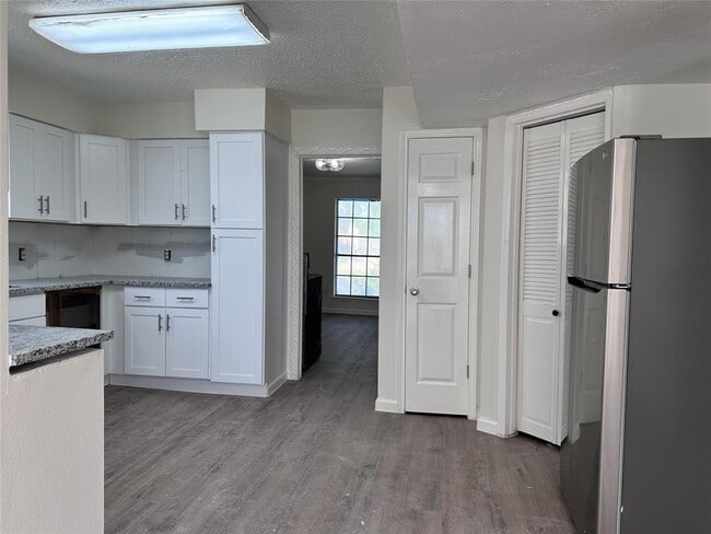 Building Photo - 7703 Braesridge Ct