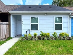 Building Photo - 5226 Ridgevan St