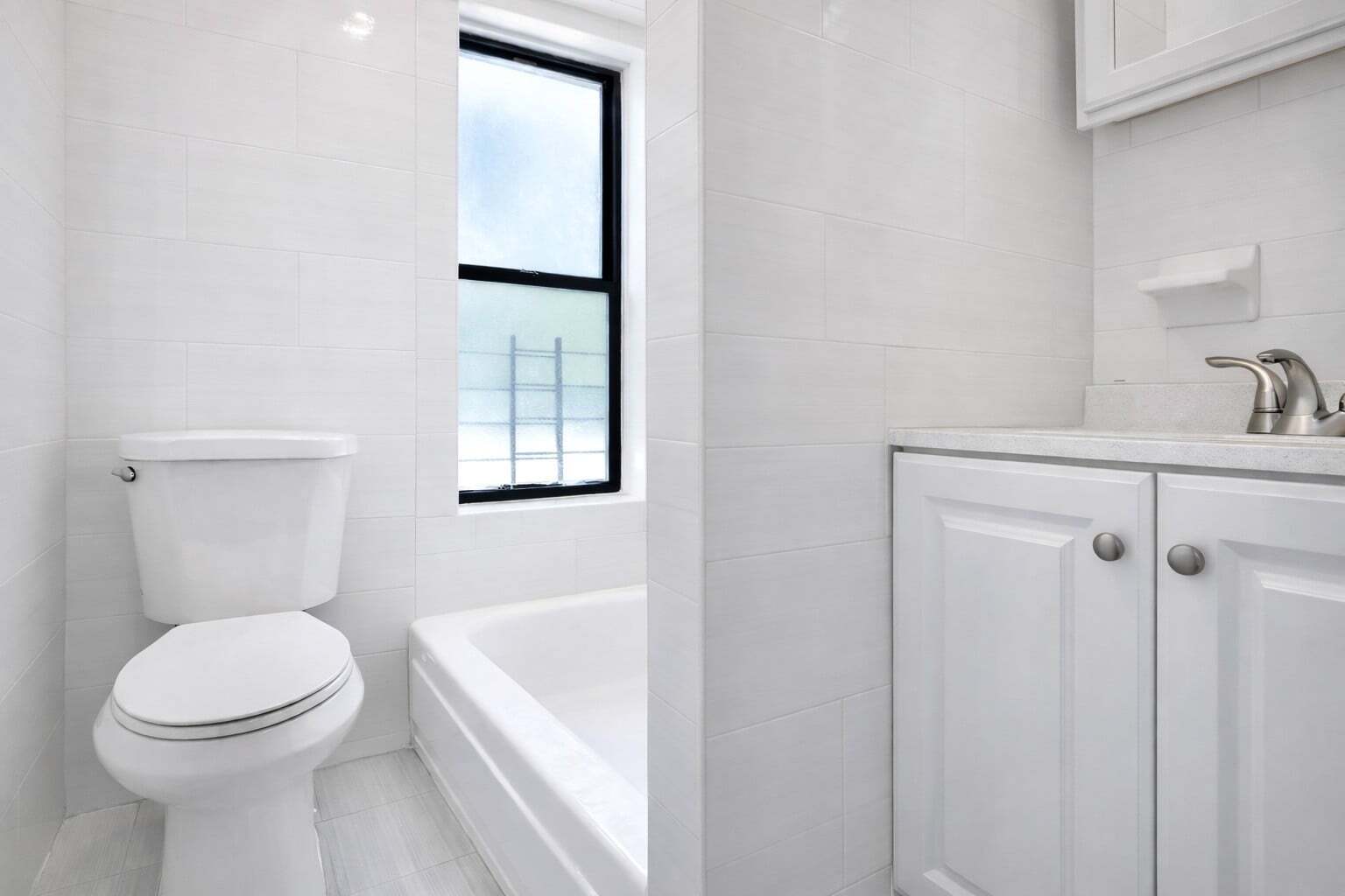 Building Photo - 518 W 204th St