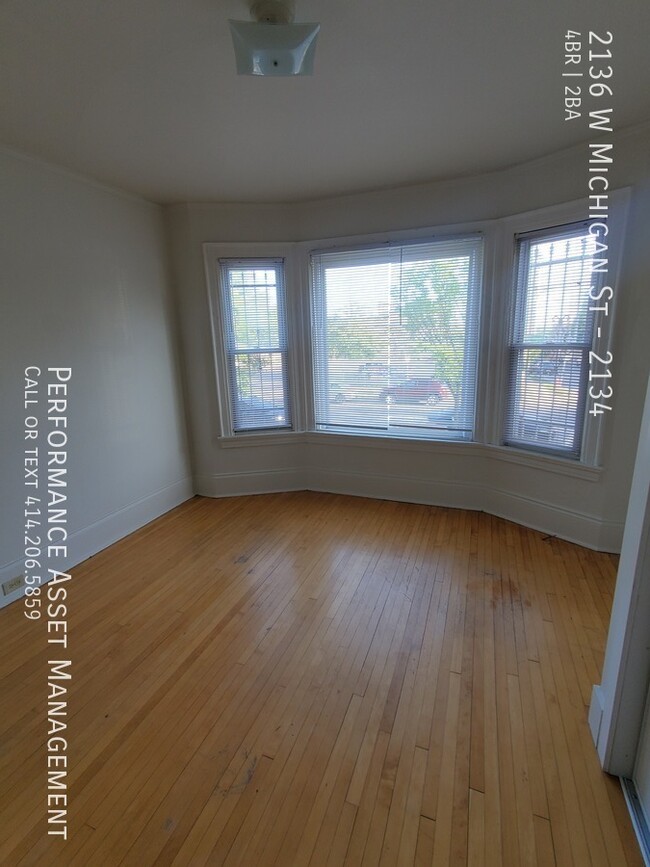 Building Photo - 2136 W Michigan St
