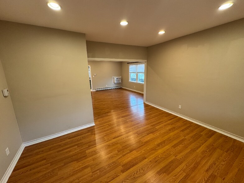 Primary Photo - 53 Maple Ave