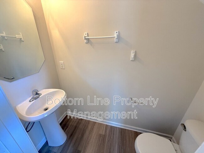 Building Photo - 2041 Sonoma Valley Dr