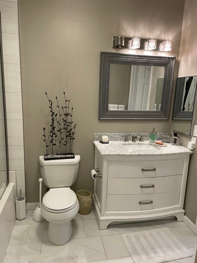 Building Photo - 3003 Nicosh Cir