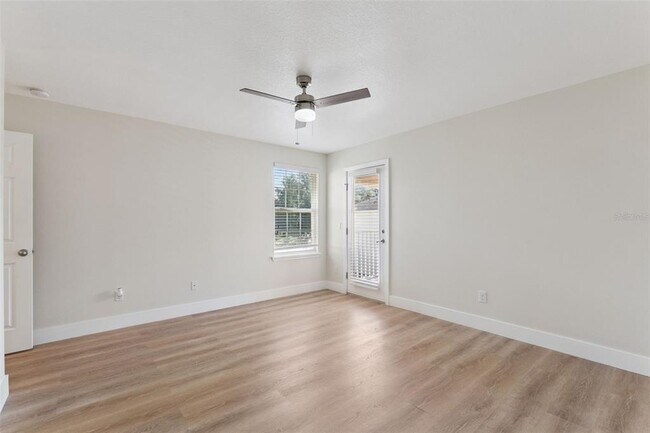 Building Photo - 6615 Helmsley Cir