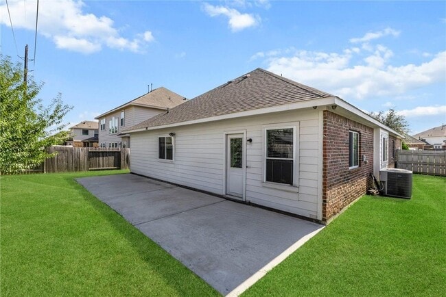Building Photo - 24526 Forest Canopy Dr