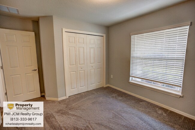 Building Photo - "Discover Your Dream Home: Spacious 4-Bedr...