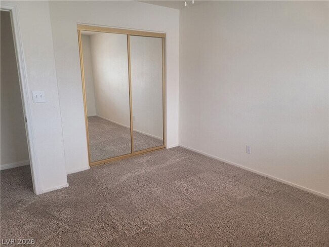 Building Photo - 4013 Forest Knoll Ln